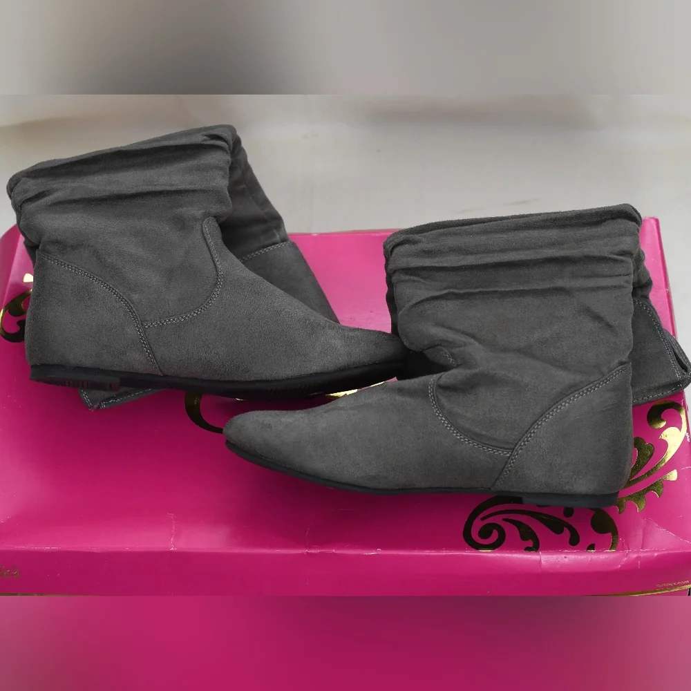 Candie's Hot Pink Decorative Storage Box with Gold Accent